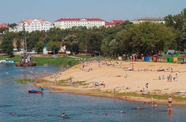 ОСВОД призывает отдыхающих купаться только в разрешенных местах