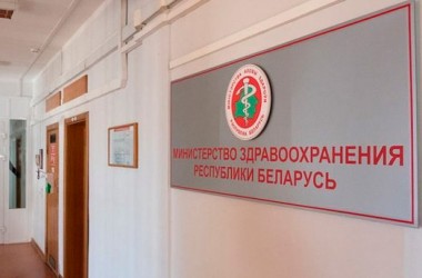 В Минздраве рассказали о динамике лечения девочки с редким заболеванием